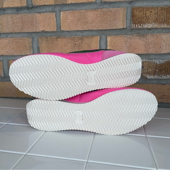 Nike Cortez Trainers in Pink, Green, & Cream  Women’s NWT Size 10 Sneakers Shoes - Picture 5 of 11